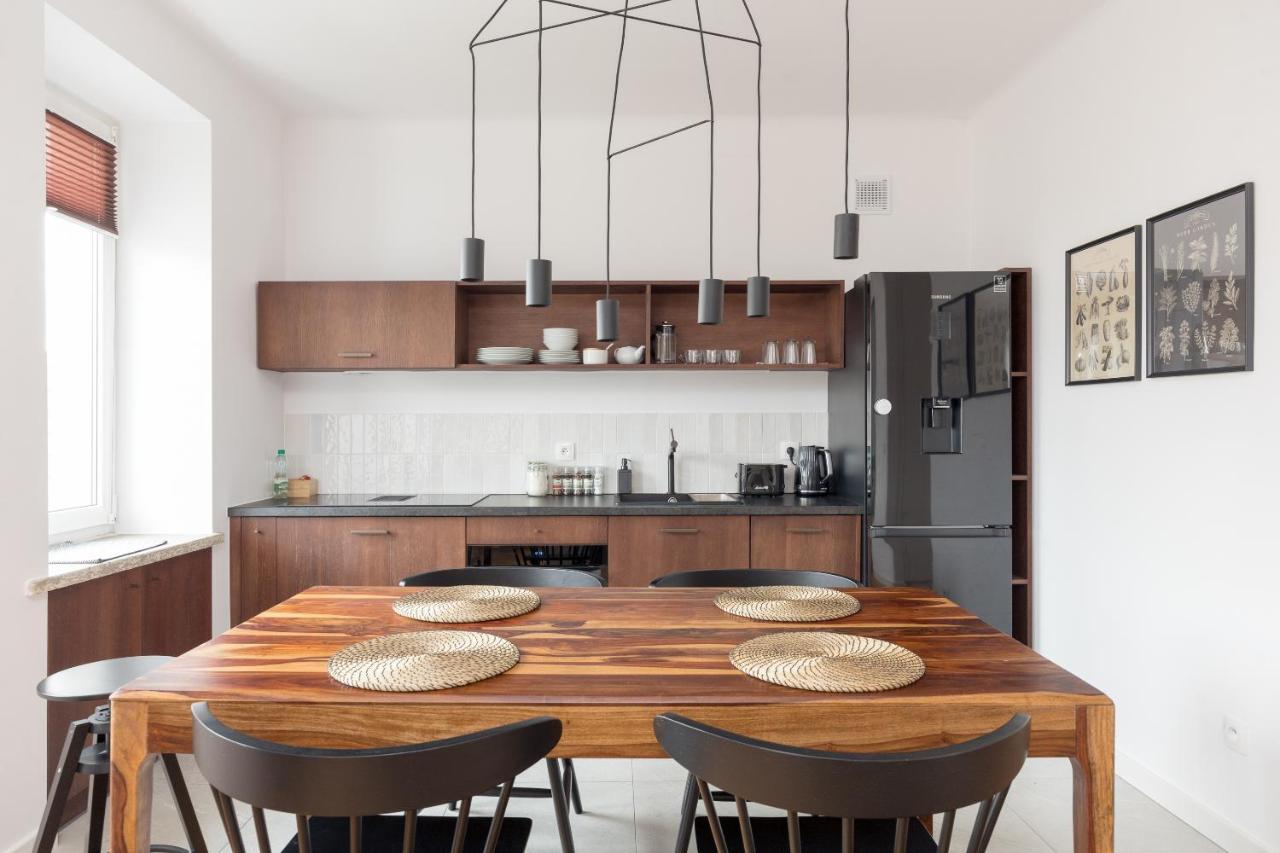 Designer Apartment In The Central Варшава Экстерьер фото